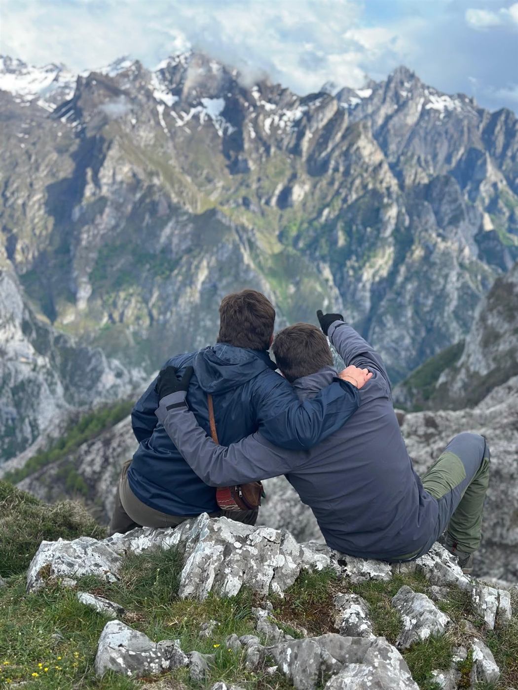 Mountains & outdoors photo 4